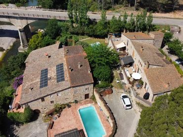 House with pool for sale in Garrigàs