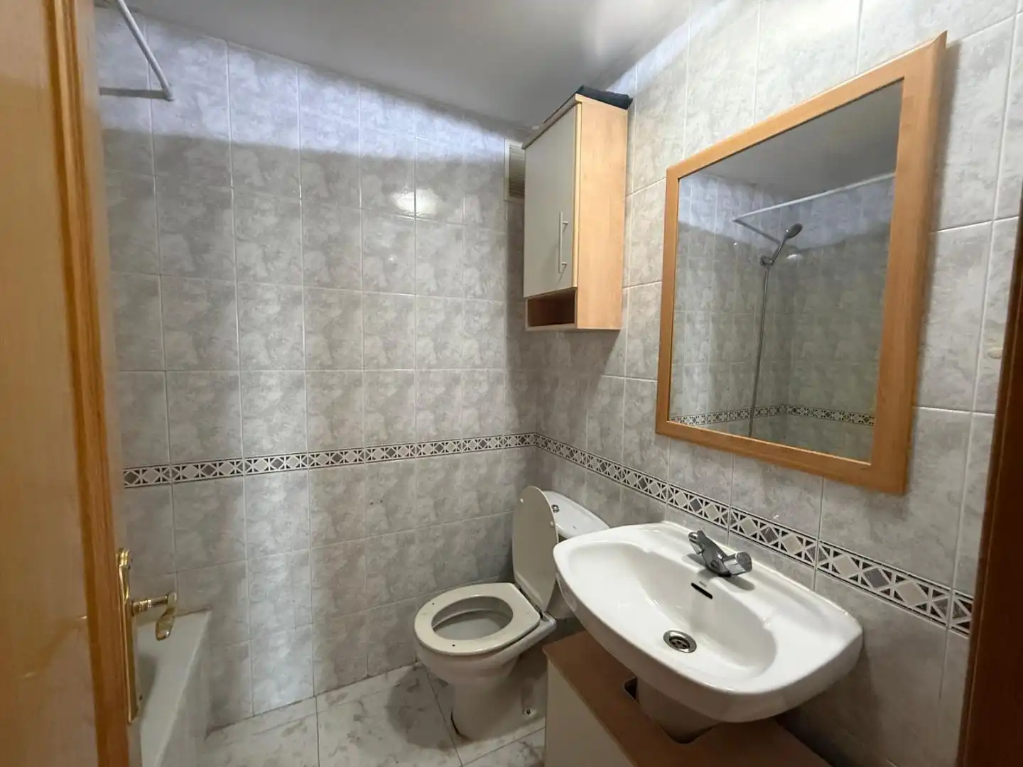 Bathroom of Flat for sale in Parla  with Terrace and Balcony