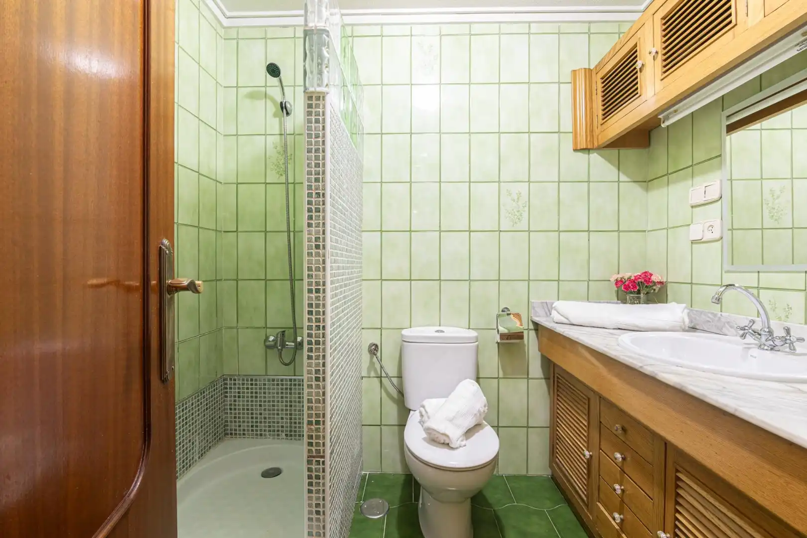 Baño de Piso en venta en Elche / Elx con Aire acondicionado, Calefacción y Balcón