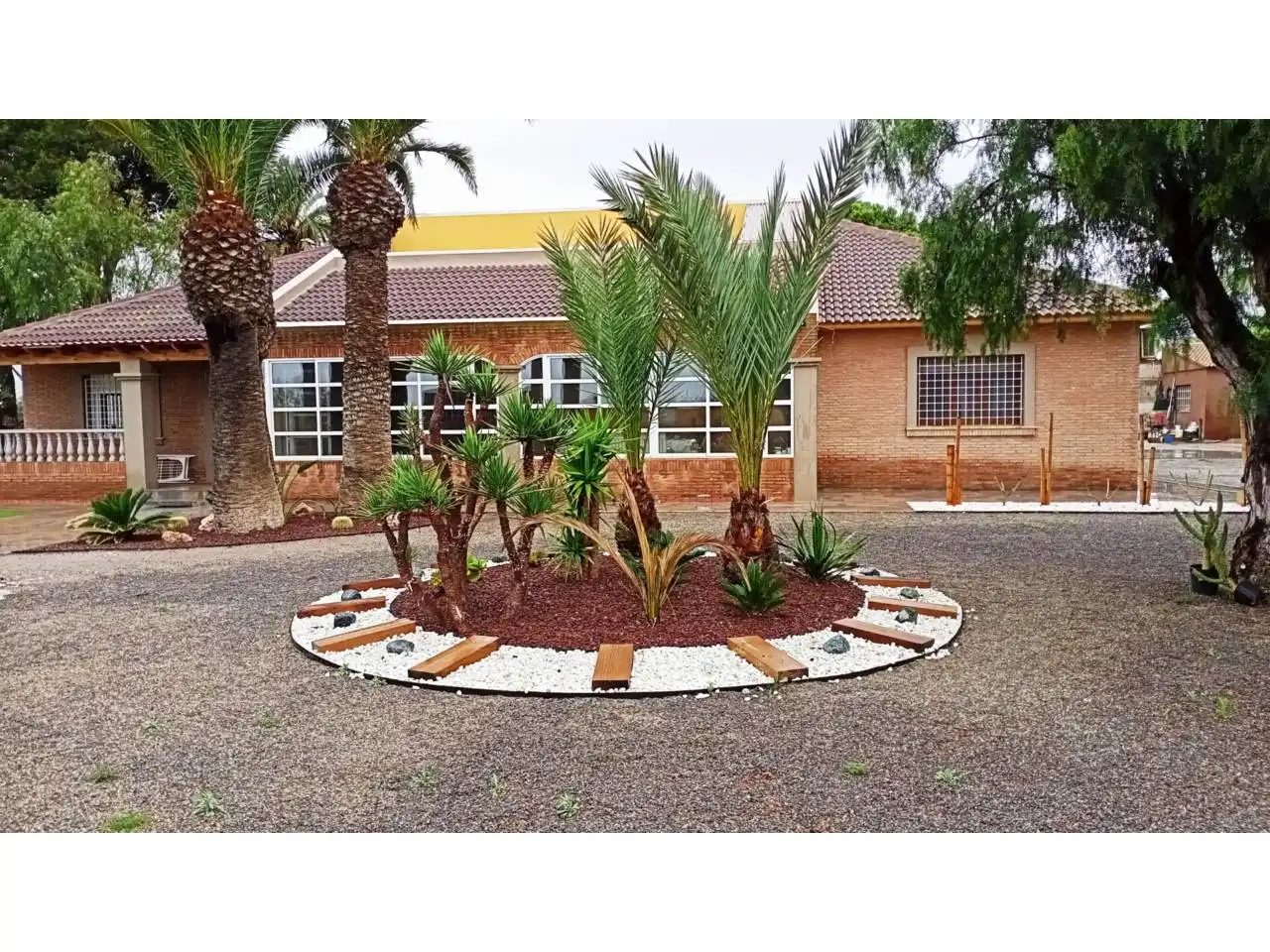 Garden of Houses for sale in Roquetas de Mar  with Air Conditioner, Heating and Private garden