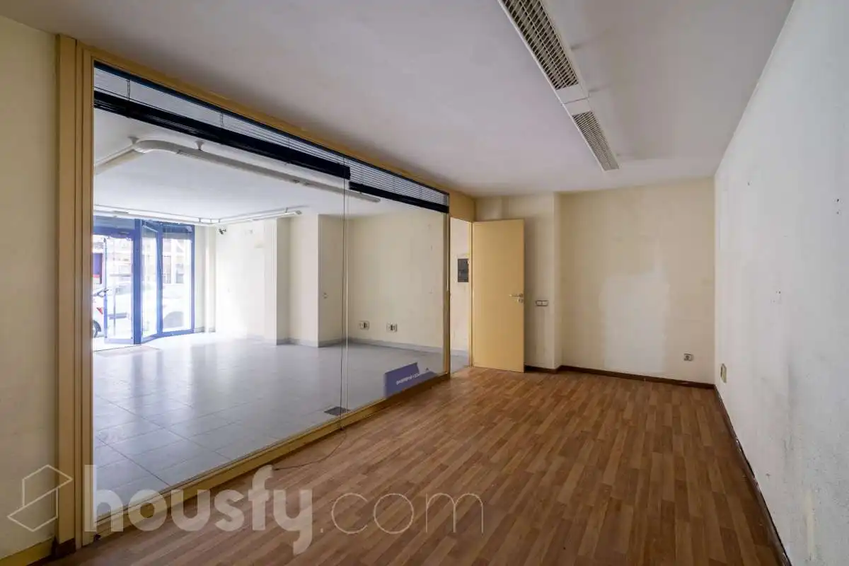 Local comercial en venda a Carrer de Mossèn Andreu ., imagen 2