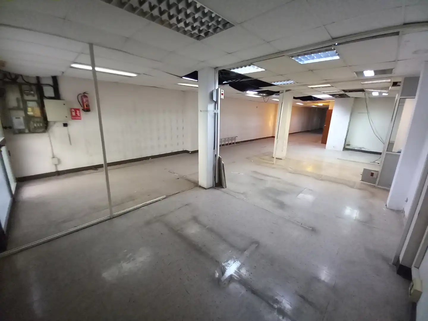 Local comercial de lloguer a Carrer de Nàpols, imagen 2