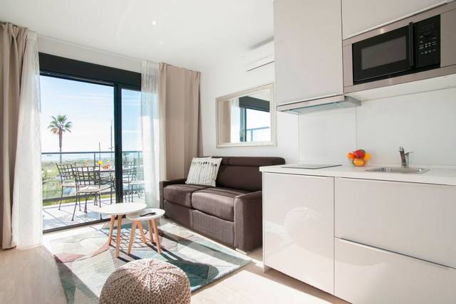 Apartamento en Alquiler en Carrer 13 Bis, 1 en La Pineda