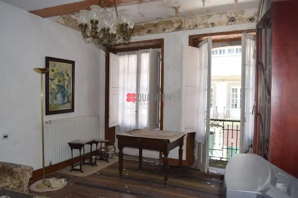 Einfamilien-Reihenhaus zum Verkauf in A Estrada  mit Privatgarten, Terrasse und Balkon