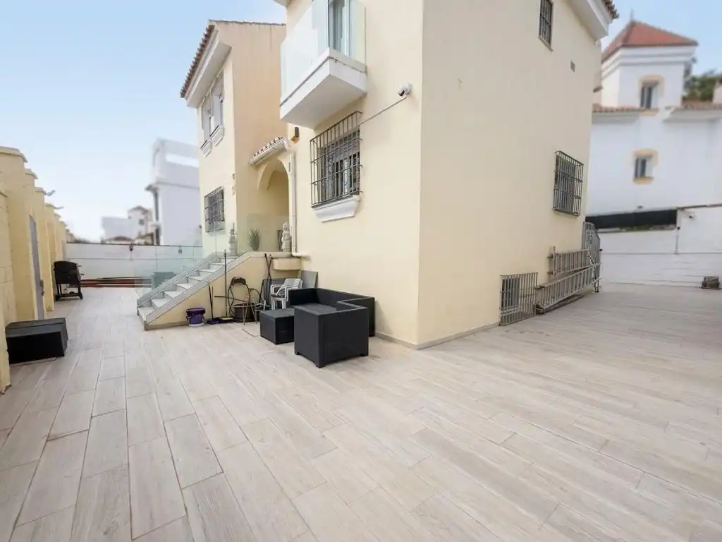 Terrassa de Casa o xalet en venda en Torremolinos amb Aire condicionat, Calefacció i Jardí privat