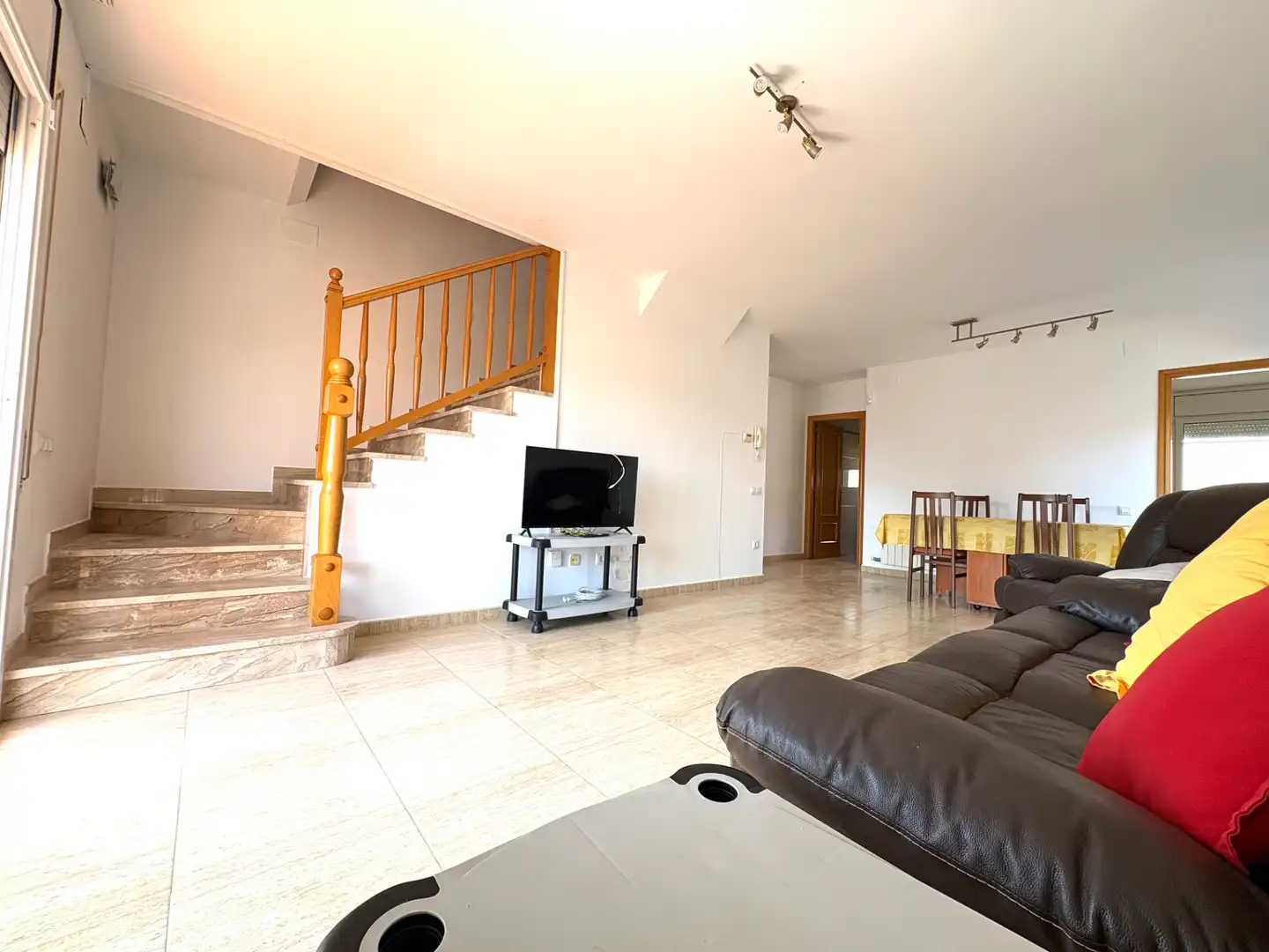 Sala de estar de Casa adosada en venta en La Pobla de Montornès   con Calefacción, Jardín privado y Terraza