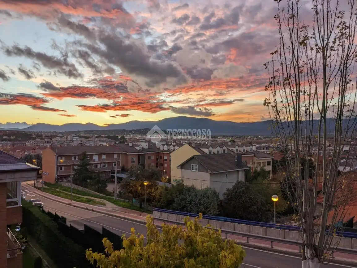 Vista exterior de Piso en venta en Collado Villalba con Aire acondicionado, Calefacción y Terraza