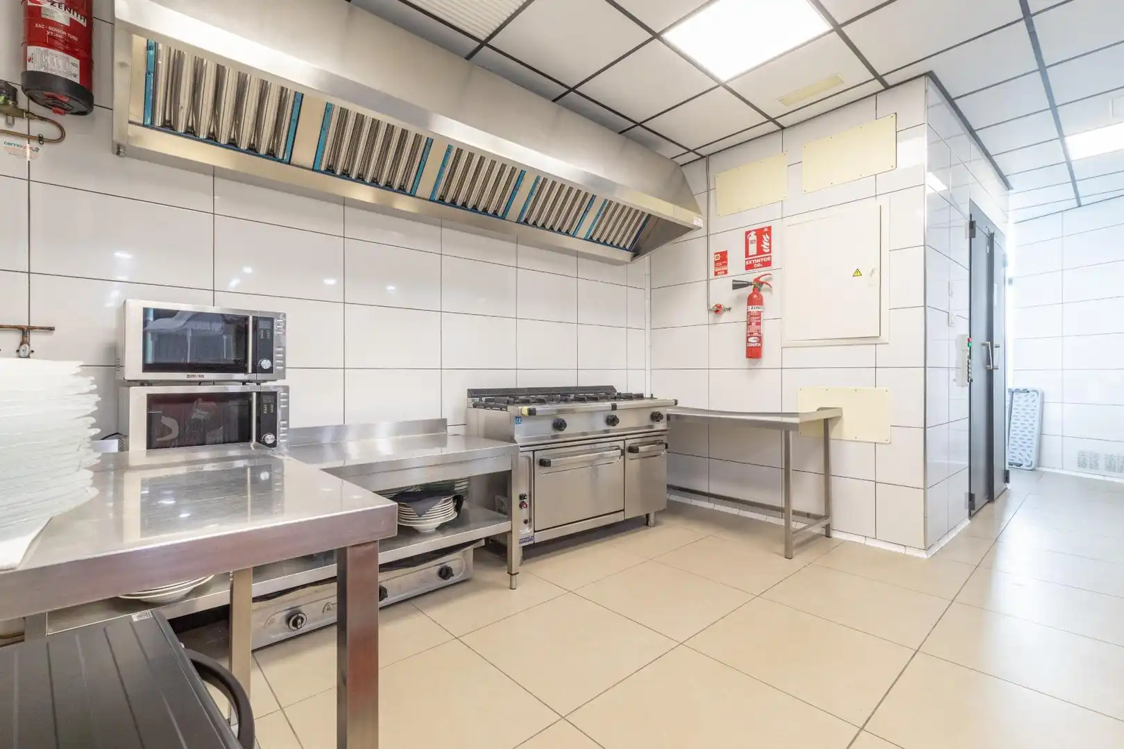 Edificio en venta en Avenida Juan Carlos I, Campos del Río