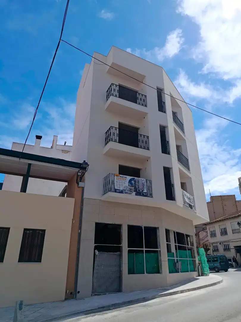 Vista exterior de Apartament en venda en Bigastro amb Traster i Balcó