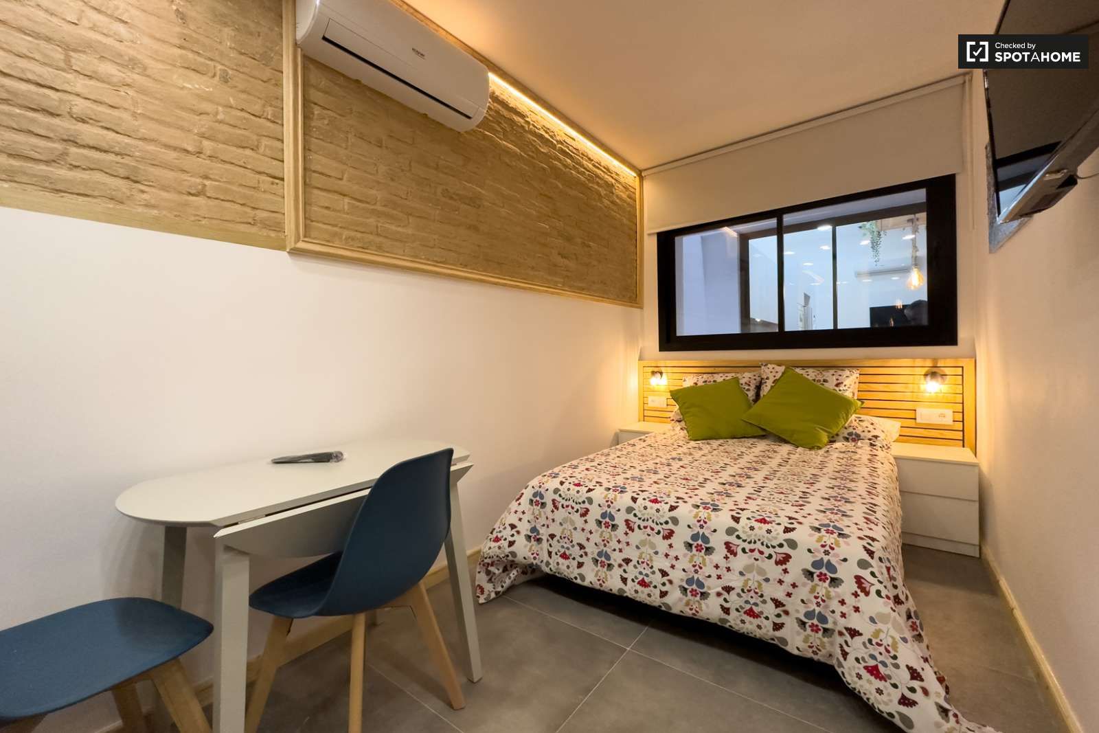 Flat to share in Collblanc