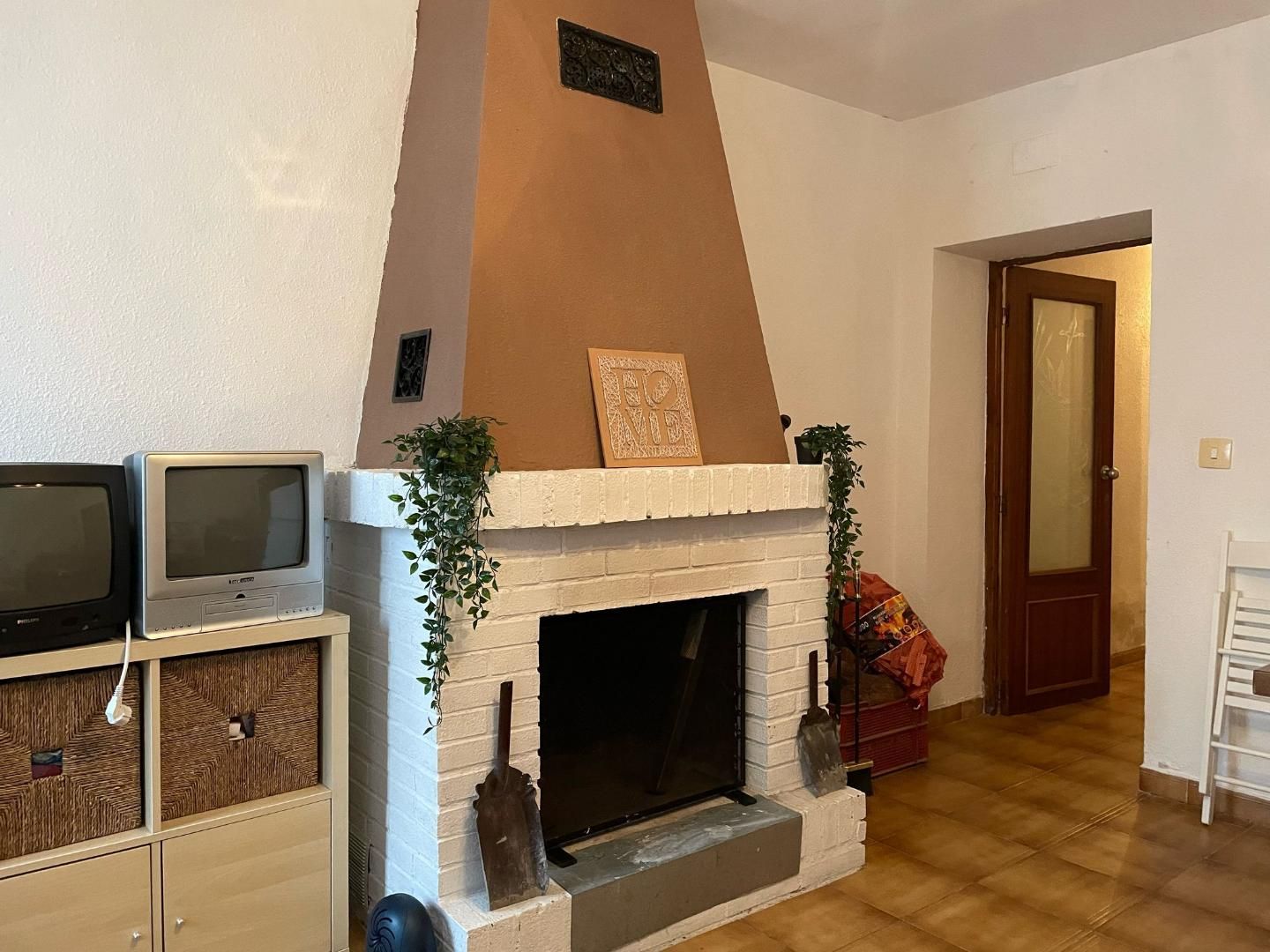 Living room of Single-family semi-detached for sale in Ejea de los Caballeros  with Terrace