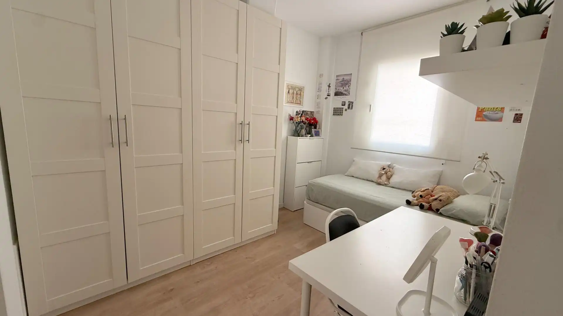Bedroom of Flat for sale in Barcelona  with Air Conditioner, Heating and Parquet flooring