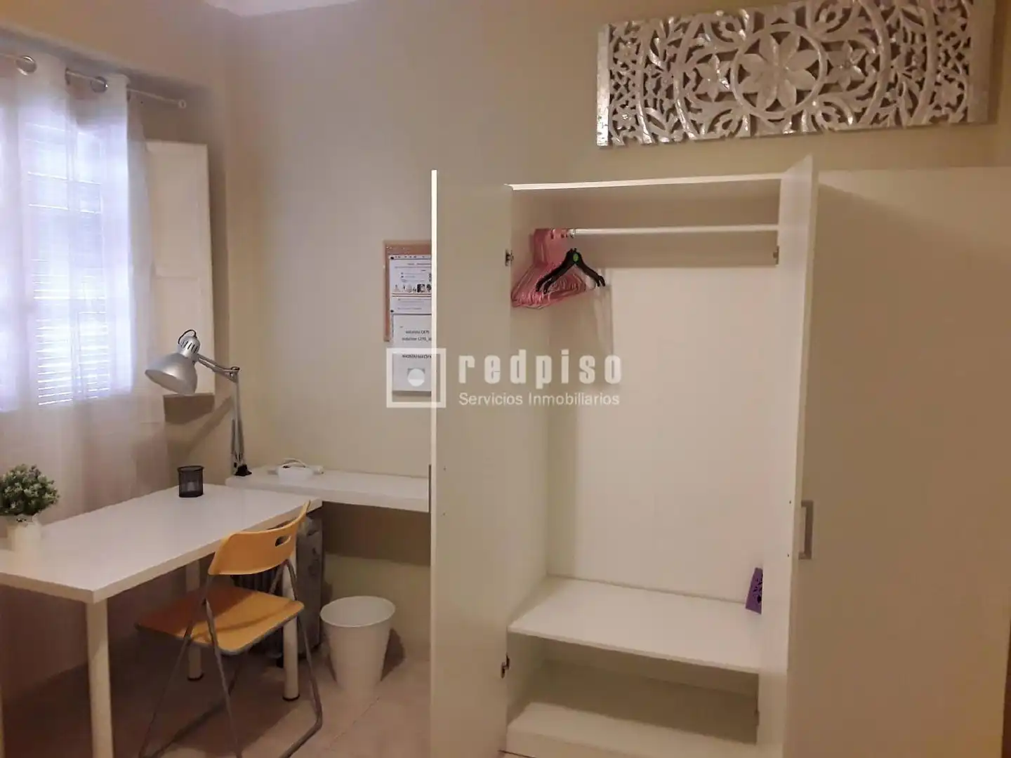 Bedroom of Flat for rent in Sevilla  with Air Conditioner, Terrace and Furnished