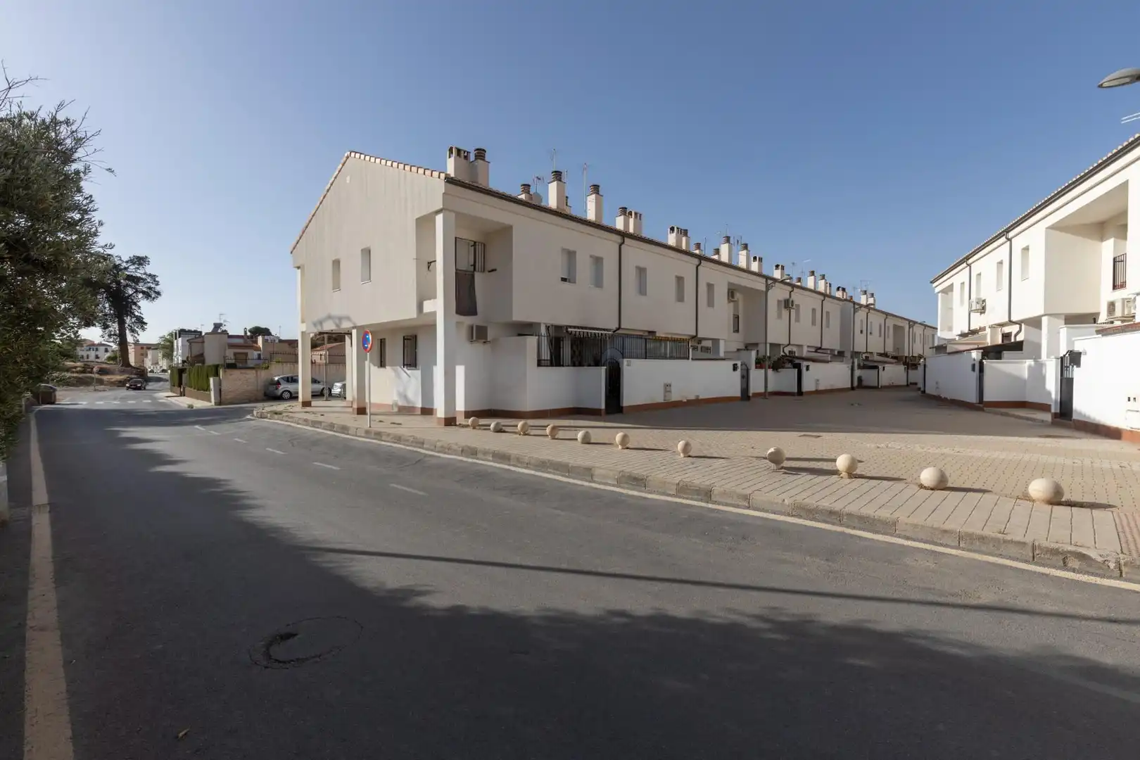 Vista exterior de Casa adosada en venta en Guadix con Aire acondicionado y Terraza
