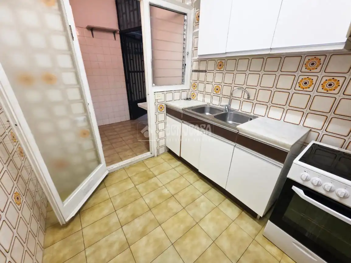Cocina de Piso en venta en Barcelona con Calefacción y Terraza