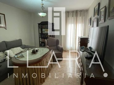 Piso con ascensor en venta en Calle Porcuna