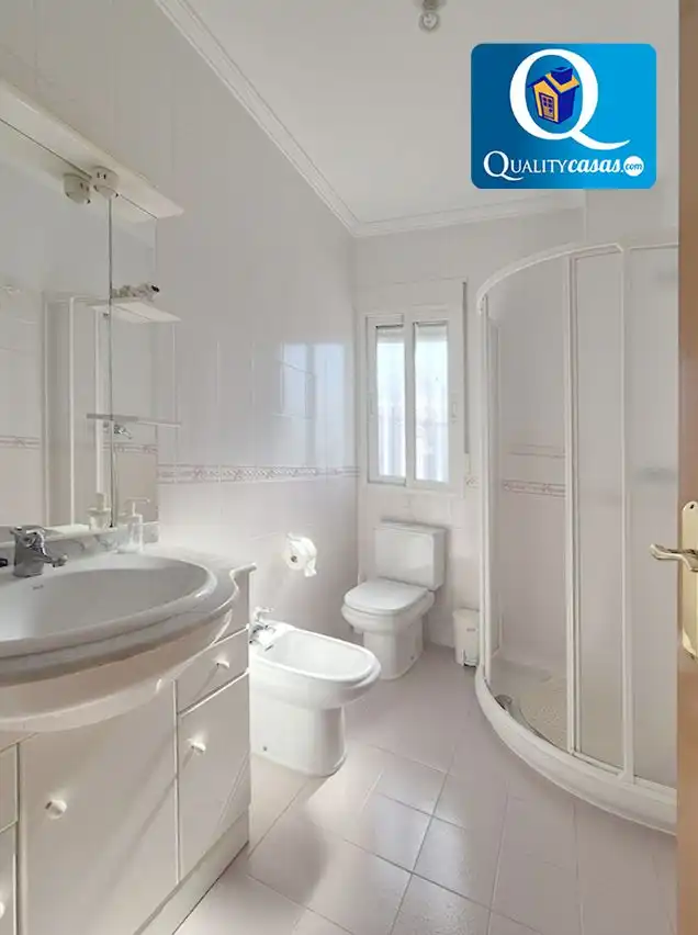 Baño de Casa o chalet en venta en Mutxamel con Aire acondicionado, Calefacción y Terraza