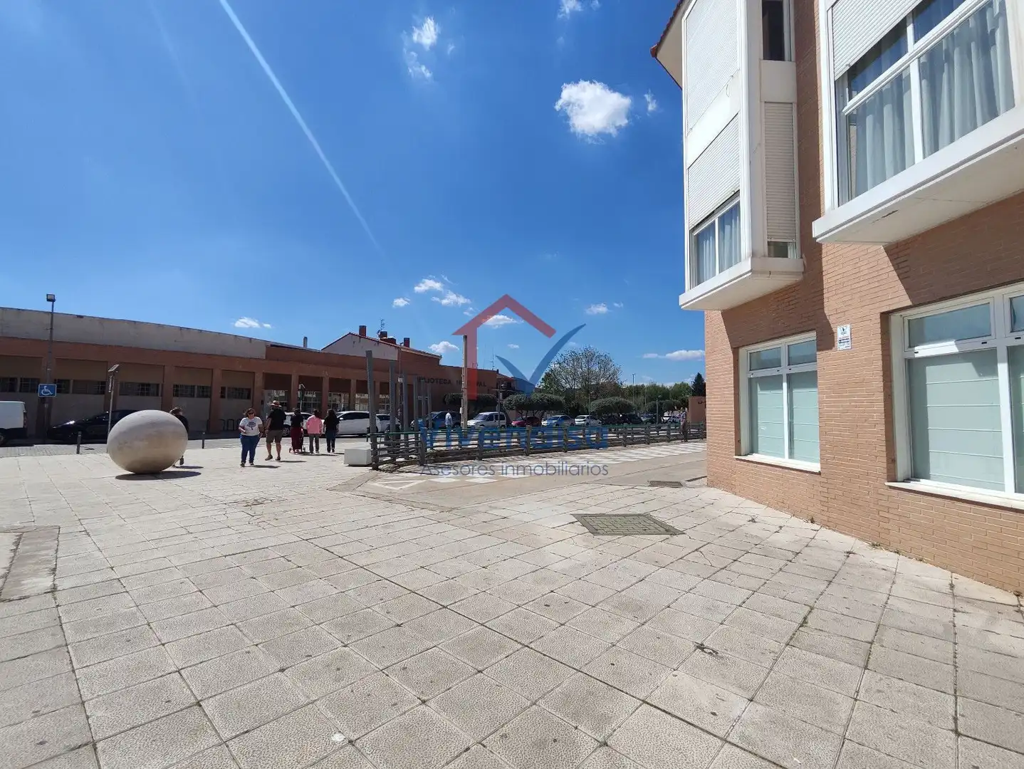 Vista exterior de Piso en venta en Alovera con Calefacción
