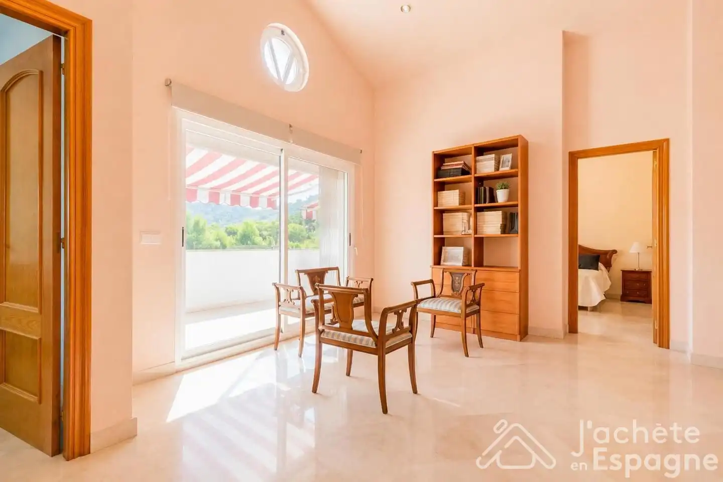 Sala de estar de Casa o chalet en venta en Gilet con Aire acondicionado, Jardín privado y Terraza