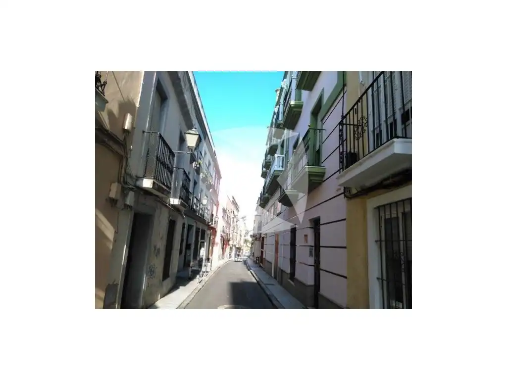 Außenansicht von Gebäude zum Verkauf in Badajoz
