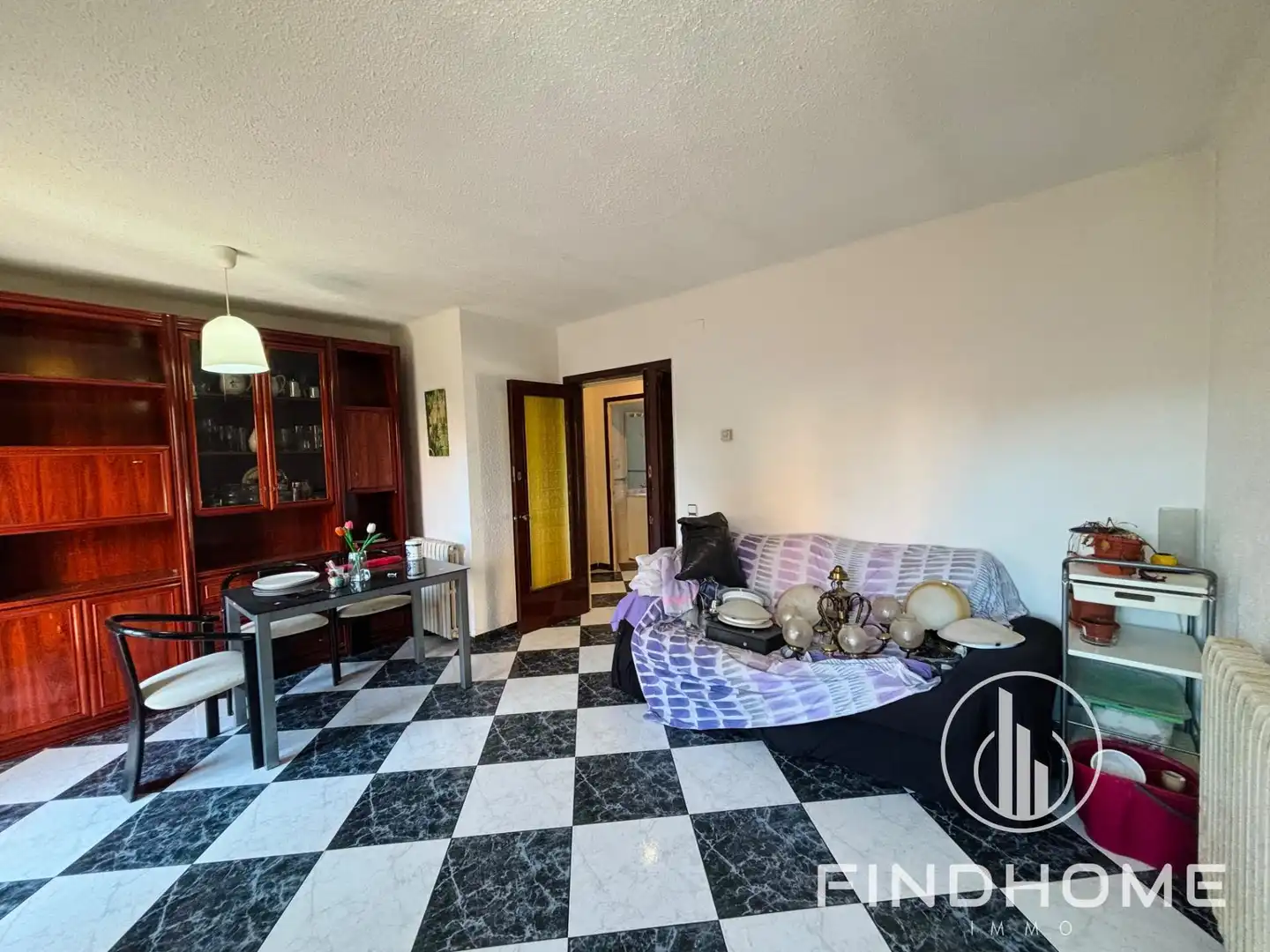 Sala d'estar de Casa o xalet en venda en Olot amb Aire condicionat, Calefacció i Terrassa