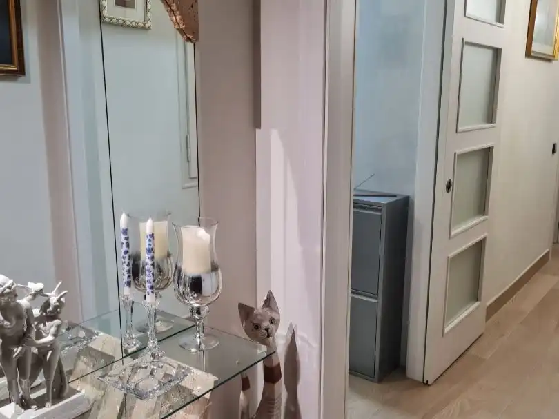 Piso con ascensor en venta en CALLE PARIS 138, imagen 5