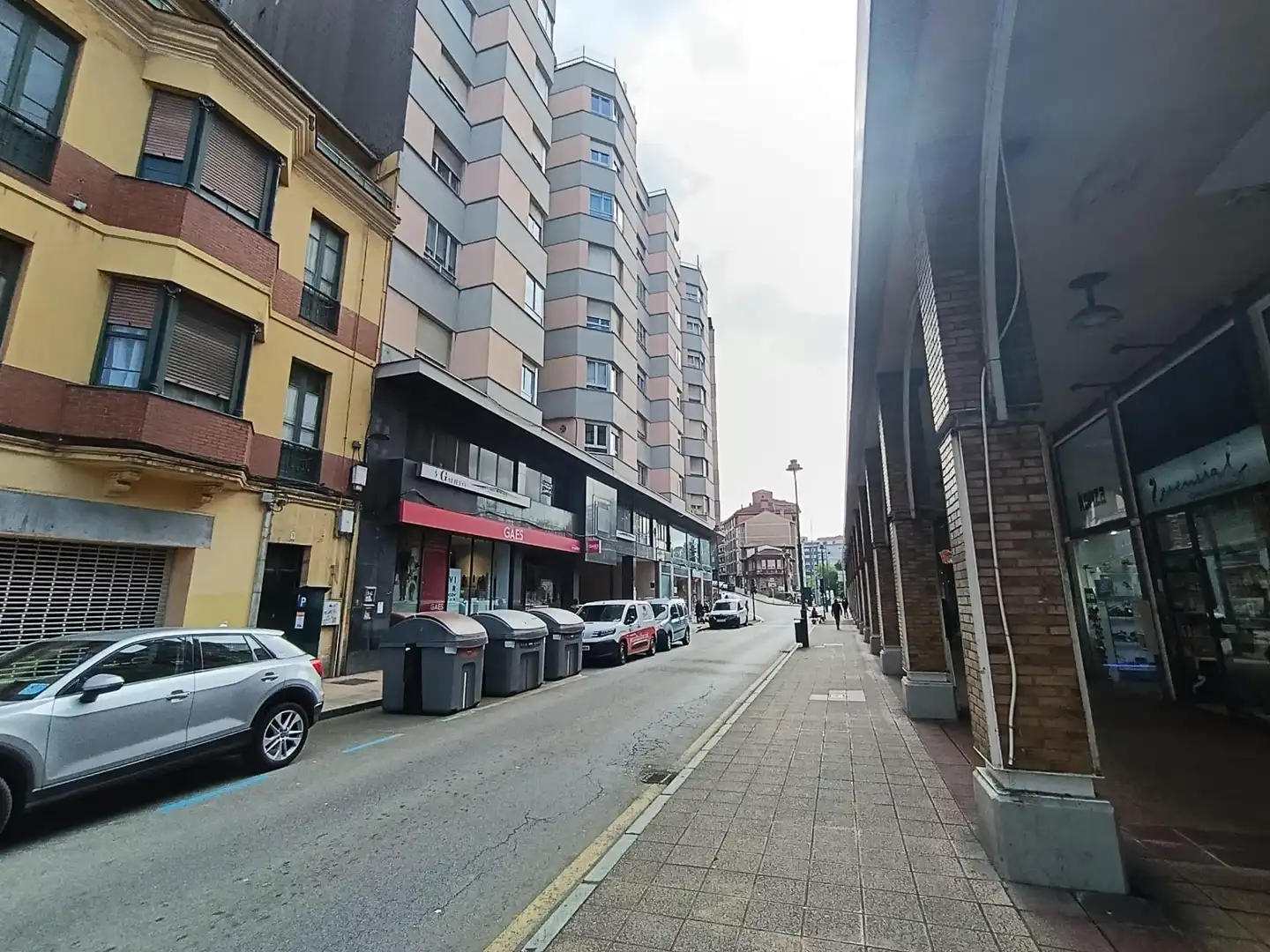 Vista exterior de Apartament de lloguer en Avilés amb Calefacció i Moblat