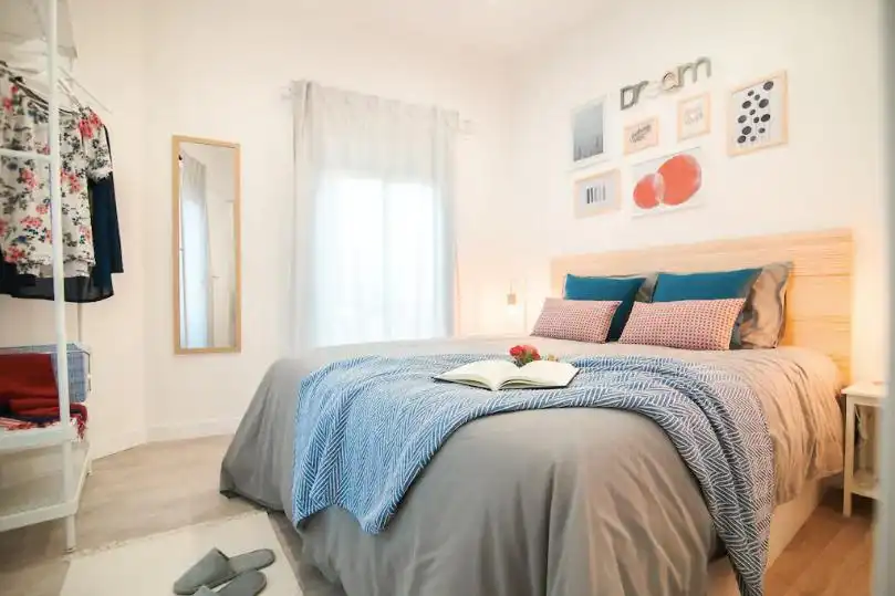 Bedroom of Apartments for rent in Madrid  with Air Conditioner, Heating and Parquet flooring