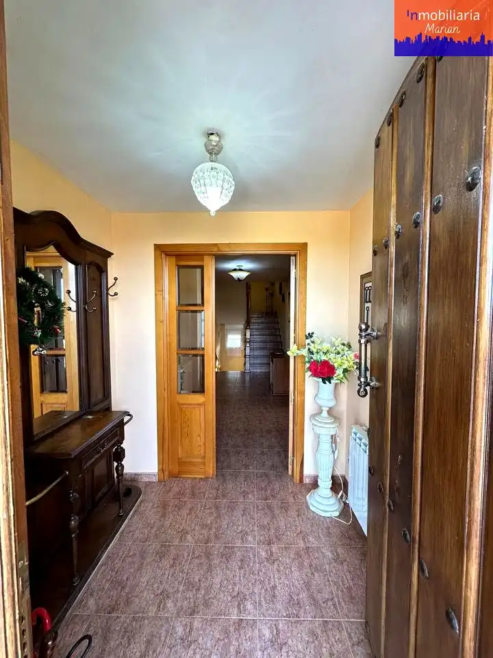 Casa o xalet en venda en Milagros amb Calefacció, Jardí privat i Terrassa