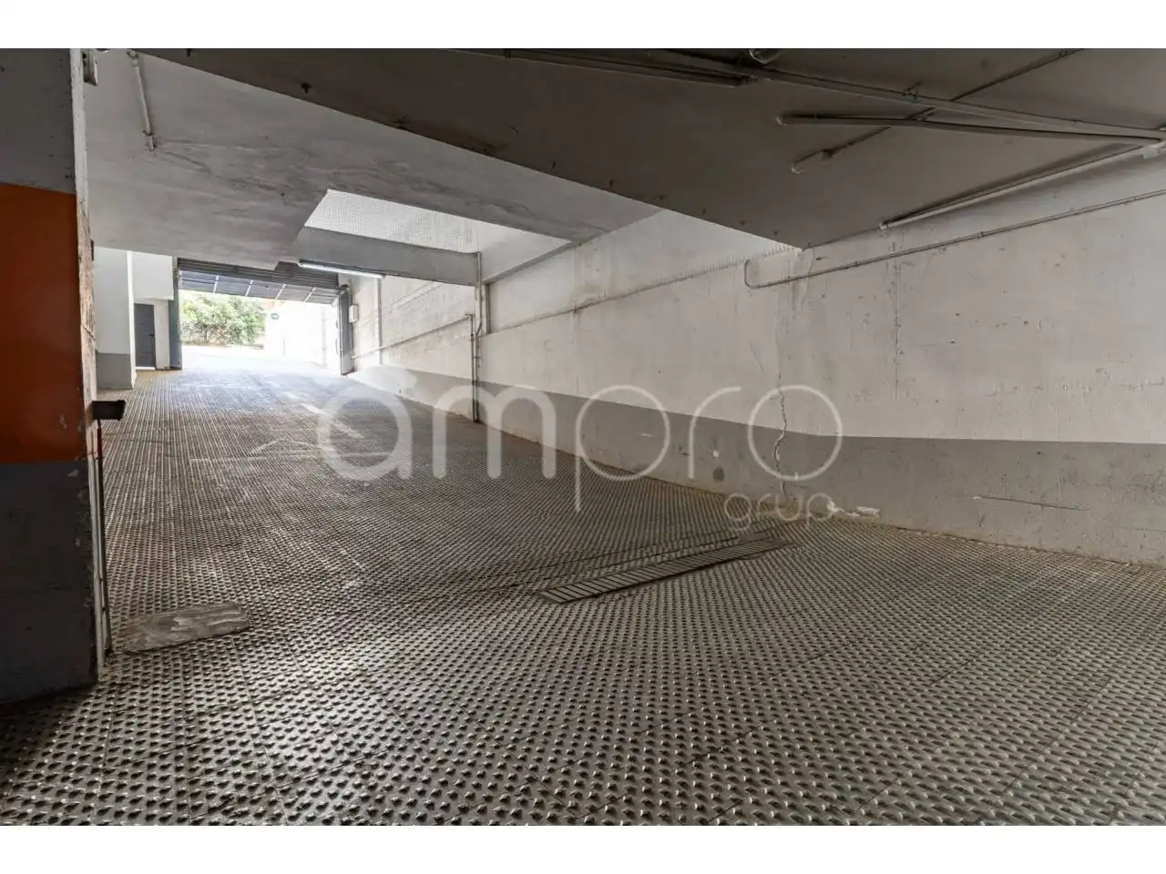 Parking de Garaje en venta en Vilanova i la Geltrú con Alarma