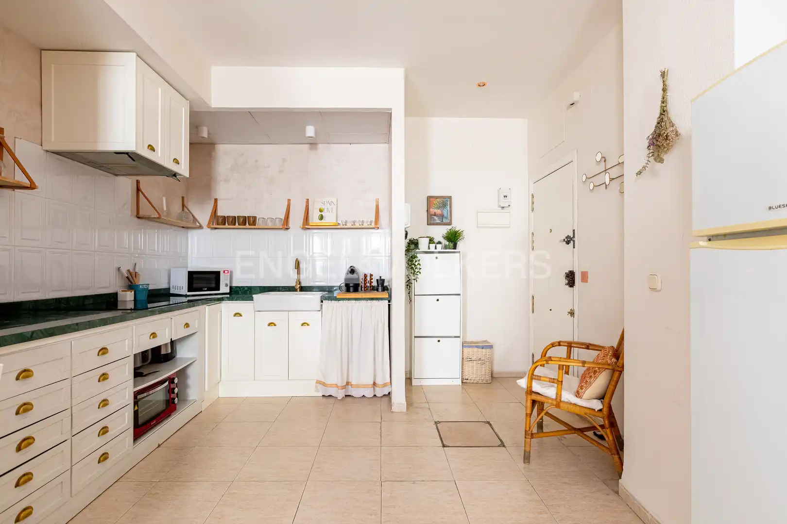 Study for rent in Santa Catalina