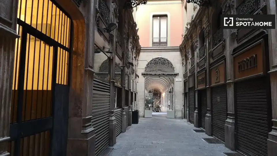 Flat with terrace to rent in Ciutat Vella, imagen 13