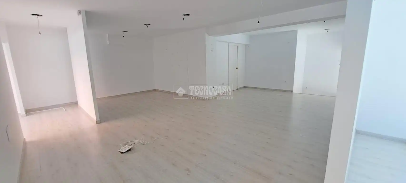Commercial properties for sale in Ávila  with Parquet flooring and Alarm