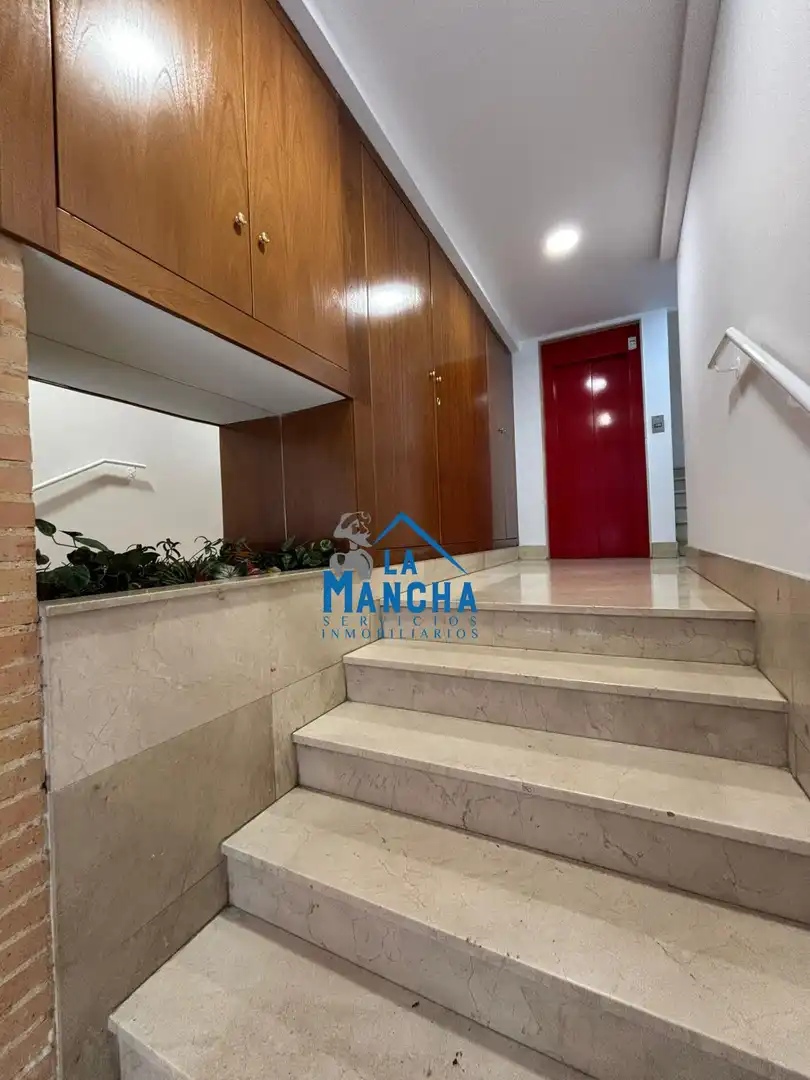 Vista exterior de Ático en venta en Albacete con Aire acondicionado, Calefacción y Terraza