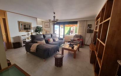 Living room of Single-family semi-detached for sale in Simancas