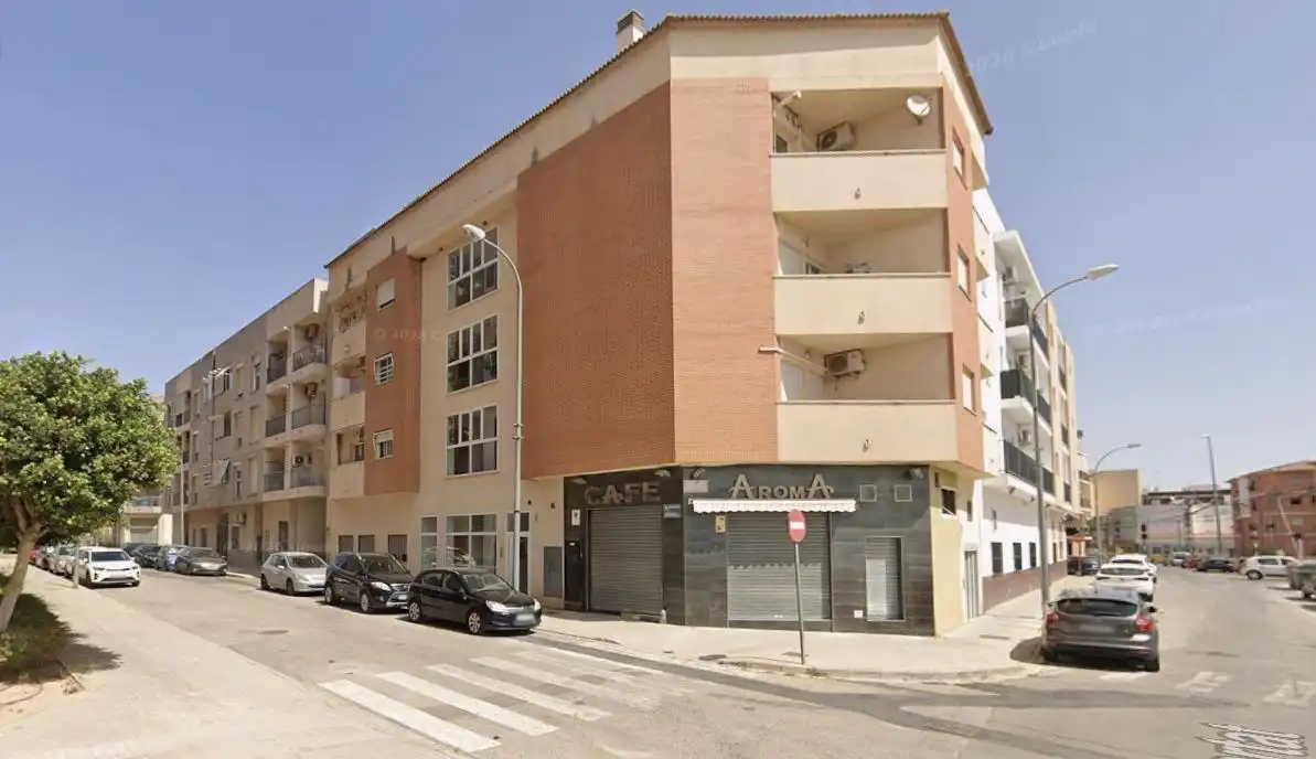 Vista exterior de Dúplex en venta en Picassent con Trastero y Balcón