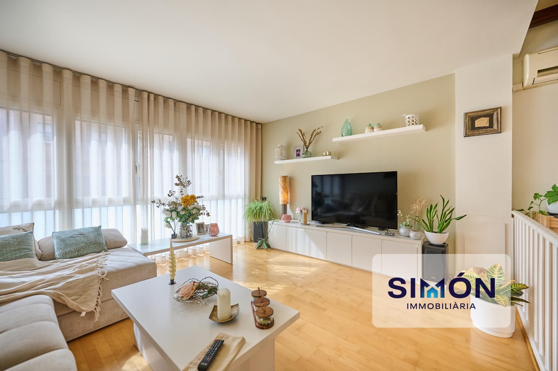 Living room of Single-family semi-detached for sale in Manresa  with Heating, Private garden and Terrace