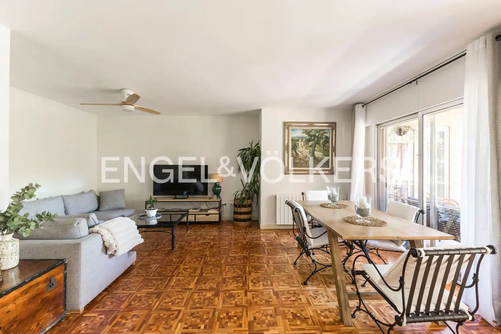 Sala de estar de Piso en venta en Villanueva de la Cañada con Calefacción, Terraza y Trastero