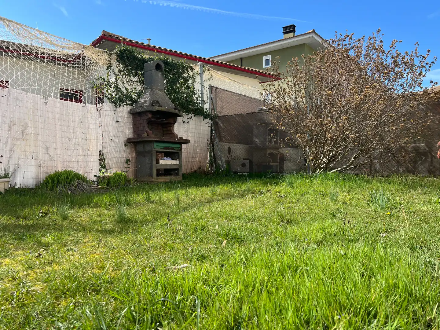 Casa adosada en venda en Santa Cilia amb Calefacció, Jardí privat i Moblat