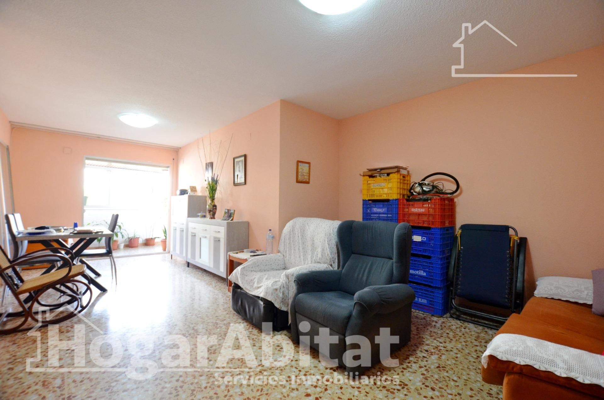 Living room of Flat for sale in Tavernes de la Valldigna  with Terrace and Balcony