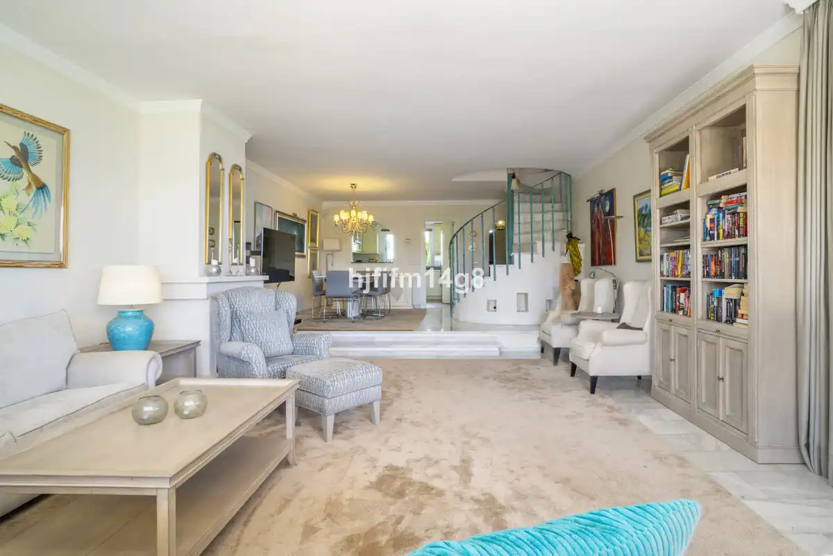 Terraced house for sale in Nueva Andalucía, imagen 5