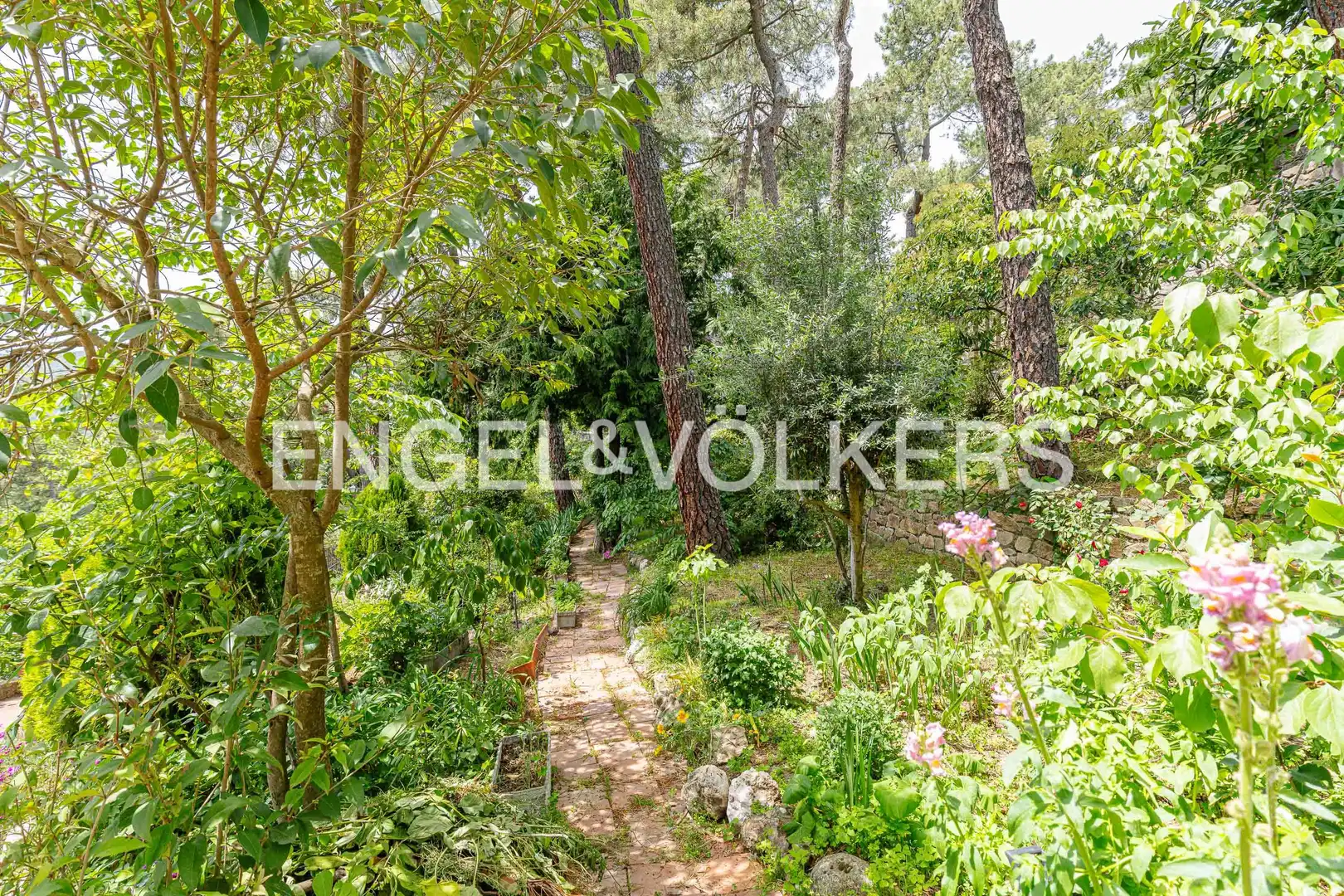 Garden of Houses for sale in San Lorenzo de El Escorial  with Heating, Private garden and Terrace