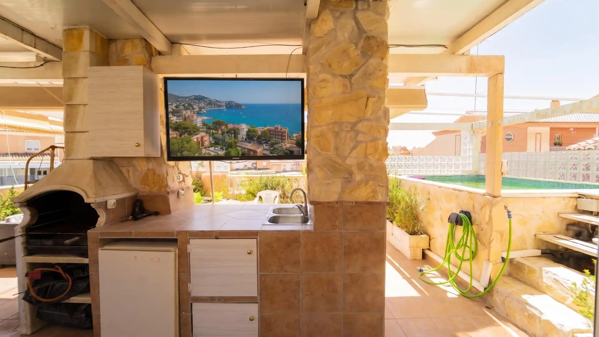 Terrace of Houses for rent in Huétor Vega  with Air Conditioner, Heating and Private garden