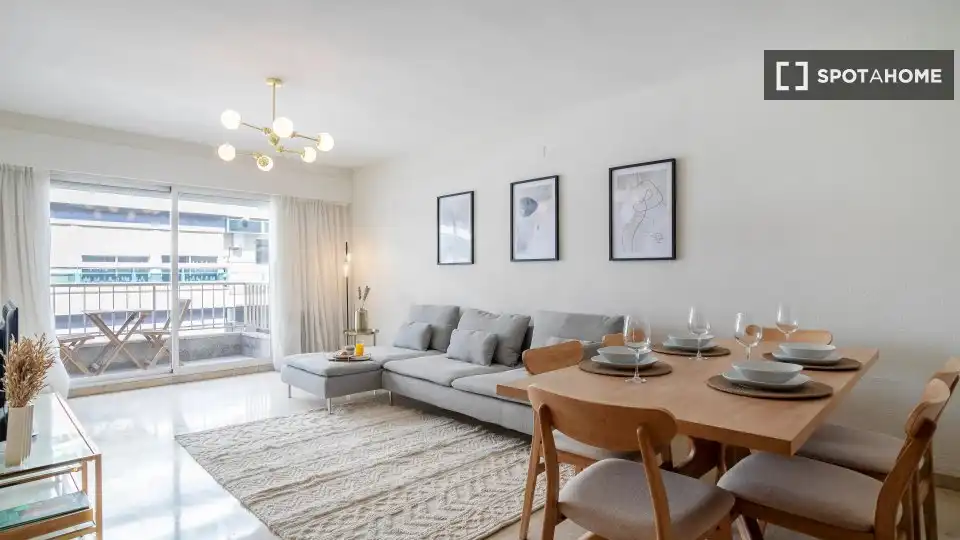 Living room of Flat for share in Alicante / Alacant  with Air Conditioner, Heating and Furnished