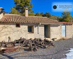 Vista exterior de Finca rústica en venda en Confrides amb Terrassa