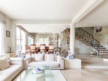 Casa con balcone in affitto a abadessa olzet