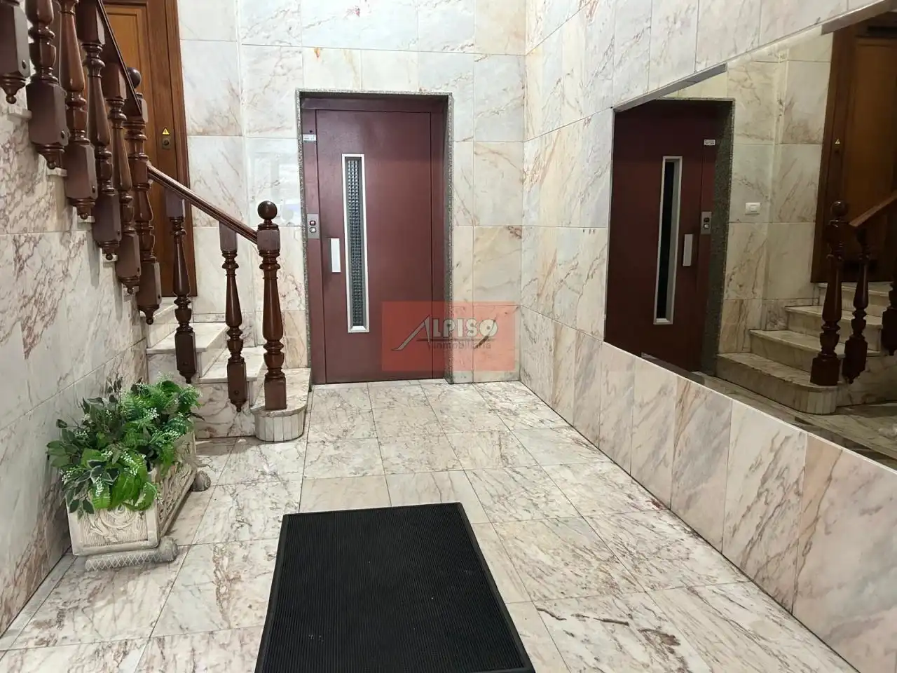 Apartamento en venta en Ourense Capital  con Calefacción, Trastero y Amueblado