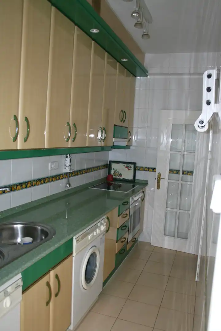 Küche von Wohnung zur Miete in Zaragoza mit Heizung, Parkett und Möbliert
