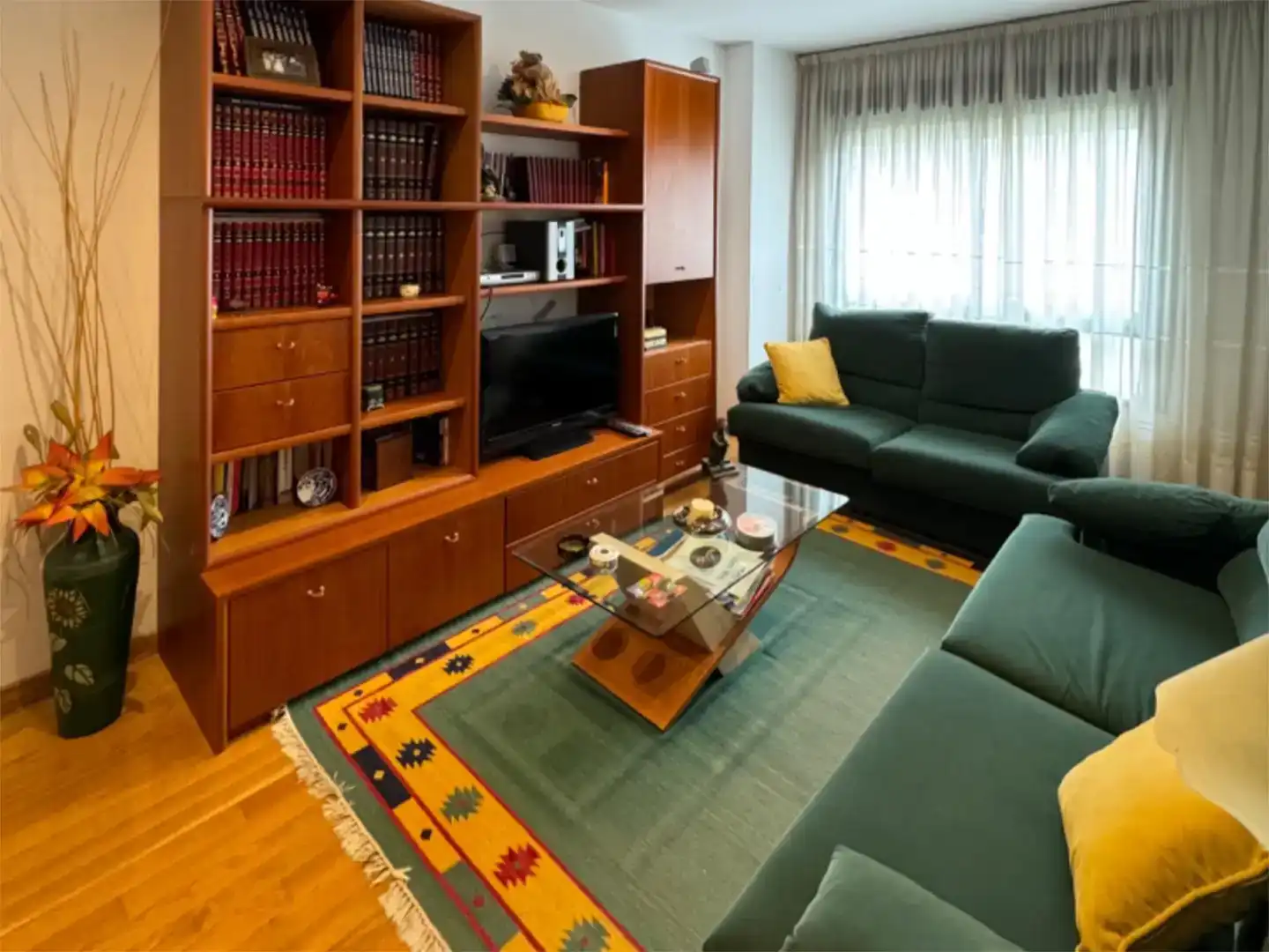 Sala de estar de Piso en venta en Quiroga con Parquet, Trastero y Amueblado