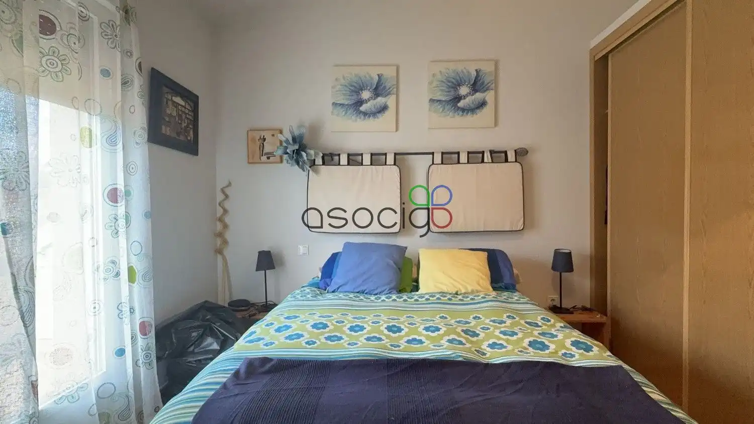 Habitación de Casa adosada en venta en Cabanillas del Campo con Calefacción, Jardín privado y Terraza
